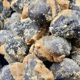 Figo com doce de leite cristalizado