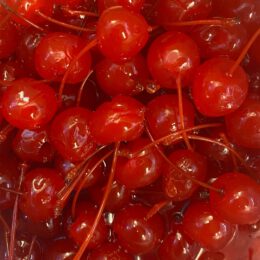 Cereja com cabo em calda