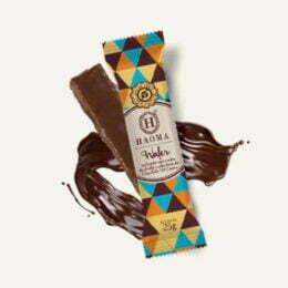 Mega Wafer com cobertura de chocolate de avelā