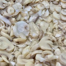 Cogumelo ( champignon ) fatiado