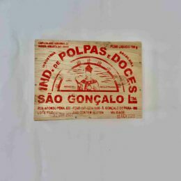 Doce na caixa de madeira São Gonçalo banacaxi